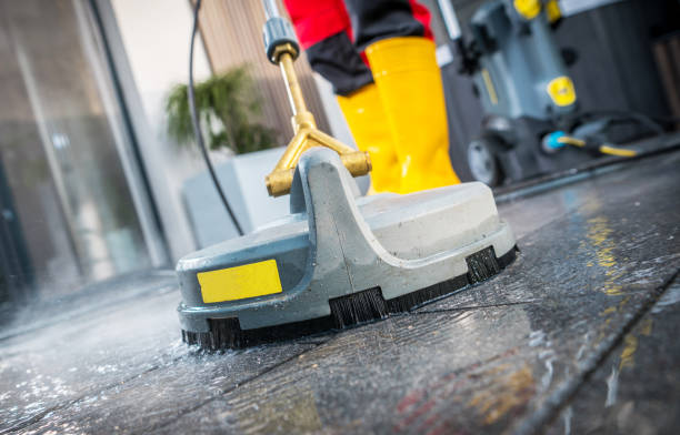 Best Pressure Washing Near Me  in Decorah, IA